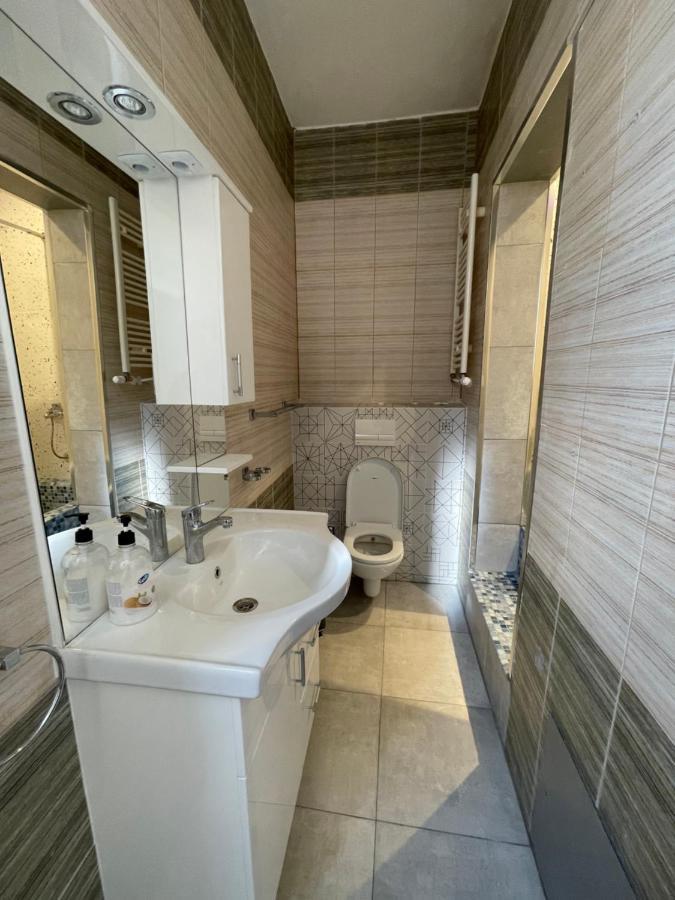 Ora-Prn, Studio Apartment In The City Centre Prisztina Zewnętrze zdjęcie