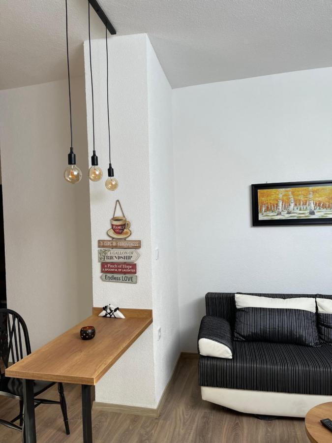 Ora-Prn, Studio Apartment In The City Centre Prisztina Zewnętrze zdjęcie